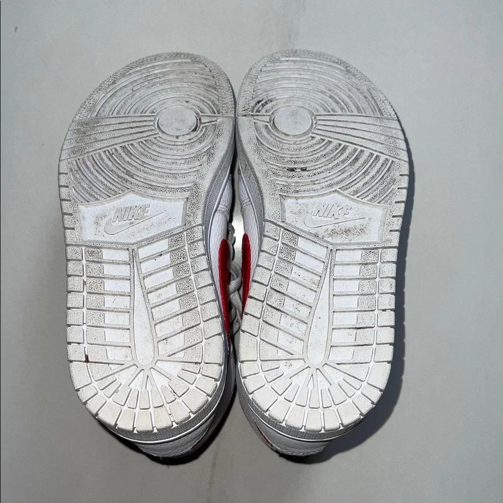 Women’s Nike Jordan 1 Mid White University Red Size 7 - GREAT CONDITION - Picture 5 of 7